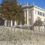 La Maison Des Artistes